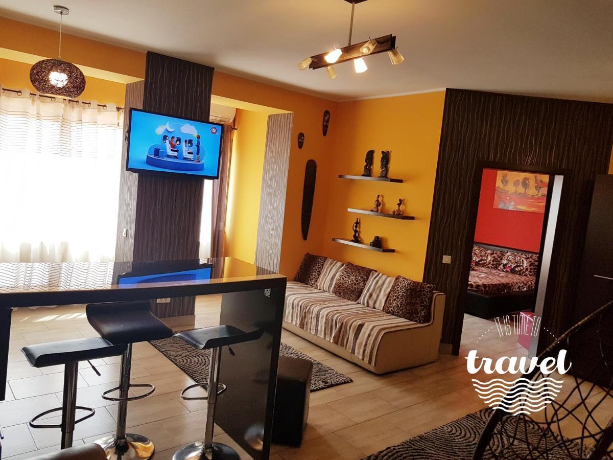 Yvo Lioness & Mamaia Nord Appartement Năvodari Buitenkant foto