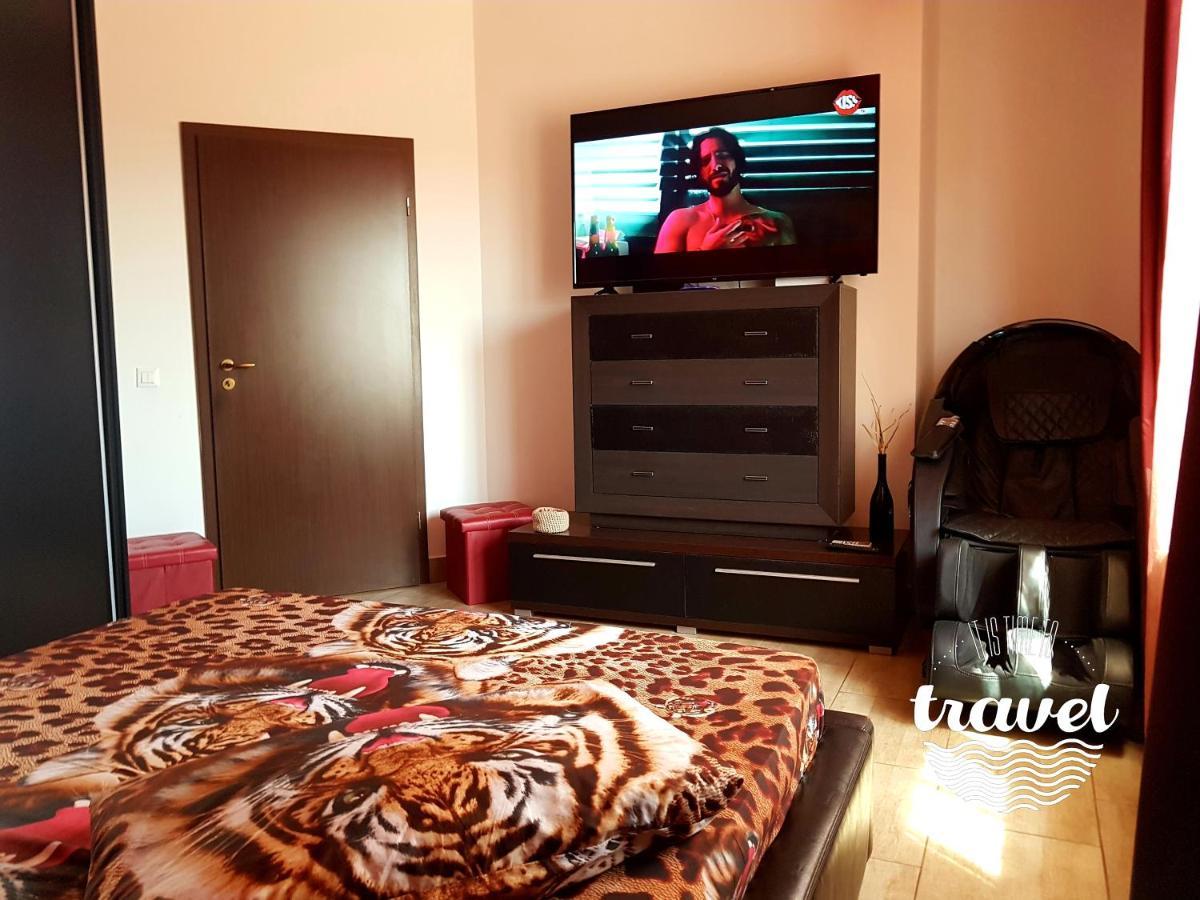 Yvo Lioness & Mamaia Nord Appartement Năvodari Buitenkant foto