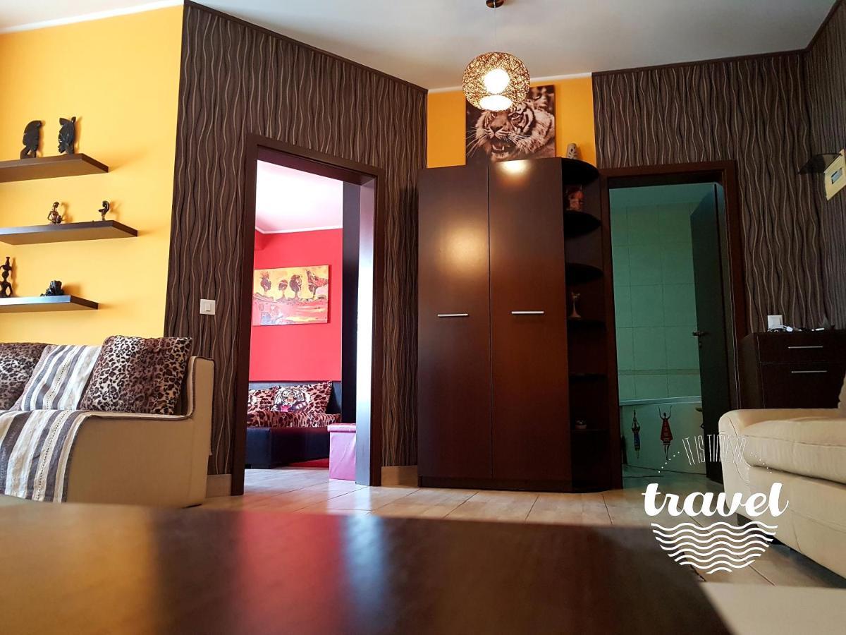 Yvo Lioness & Mamaia Nord Appartement Năvodari Buitenkant foto