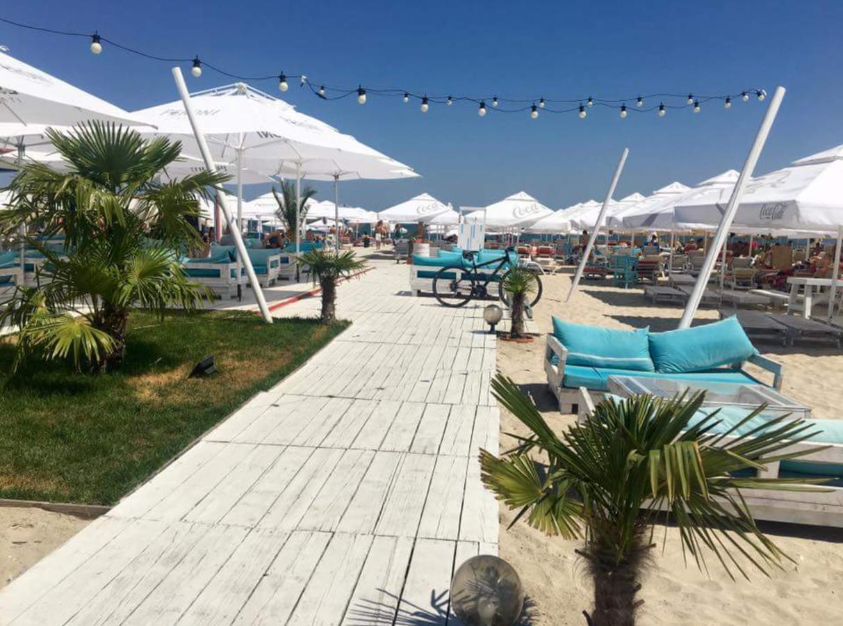 Yvo Lioness & Mamaia Nord Appartement Năvodari Buitenkant foto