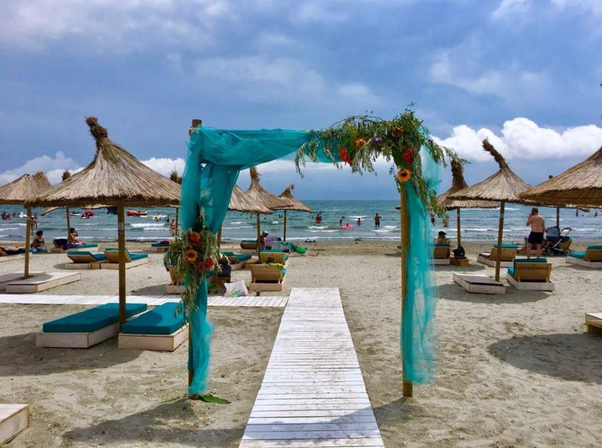 Yvo Lioness & Mamaia Nord Appartement Năvodari Buitenkant foto